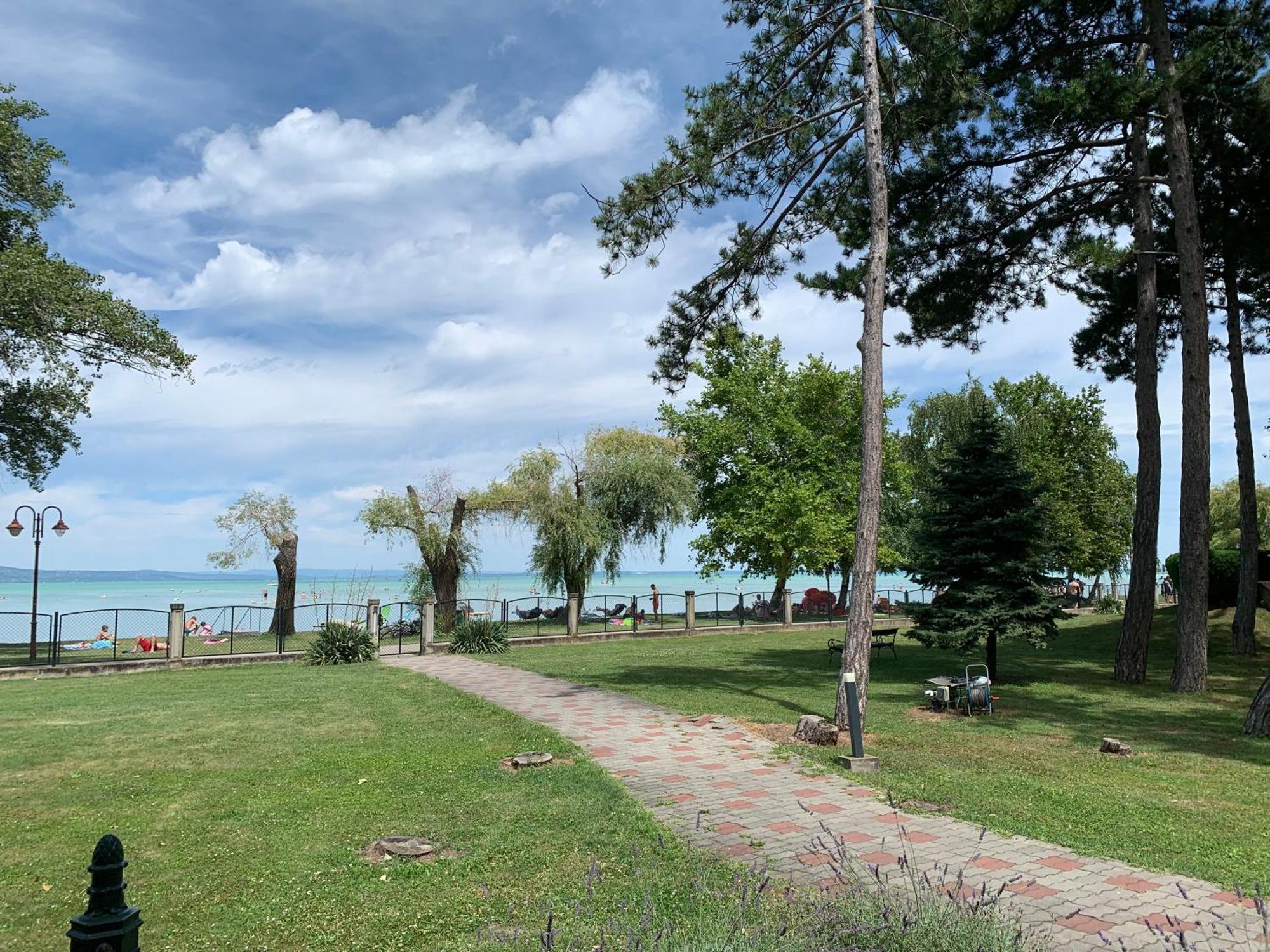 Vizparti Relax Apartman Siófok Exteriér fotografie